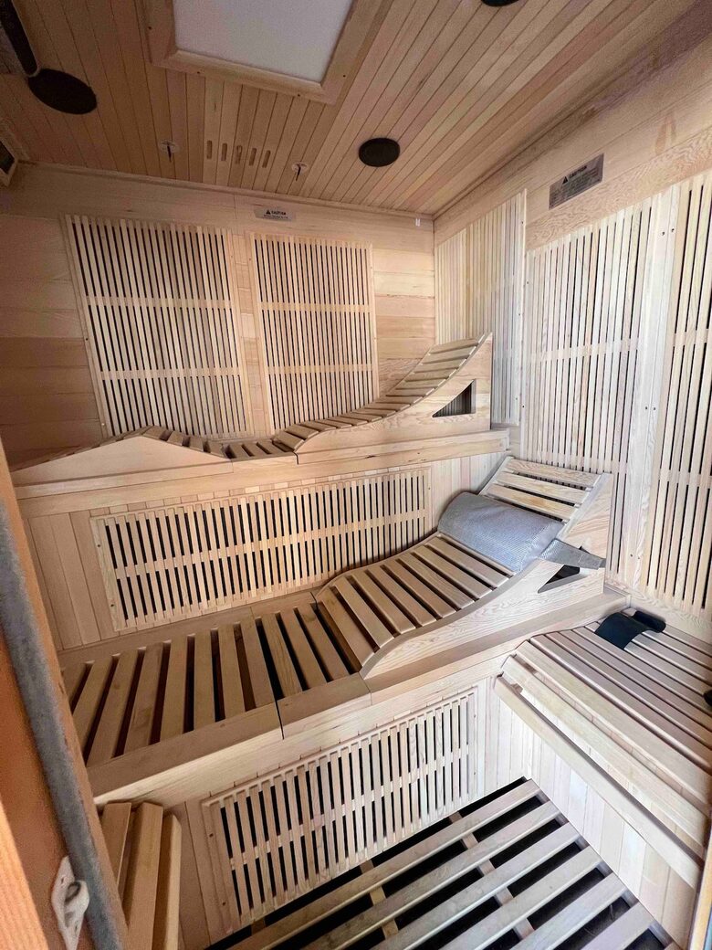 Art Deco Haven Overlooking the Las Vegas Strip - Las Vegas, Nevada