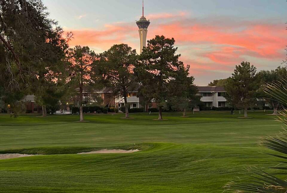 Art Deco Haven Overlooking the Las Vegas Strip - Las Vegas, Nevada