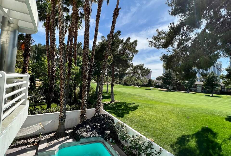 Art Deco Haven Overlooking the Las Vegas Strip - Las Vegas, Nevada