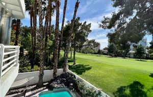 Art Deco Haven Overlooking the Las Vegas Strip - Las Vegas, Nevada