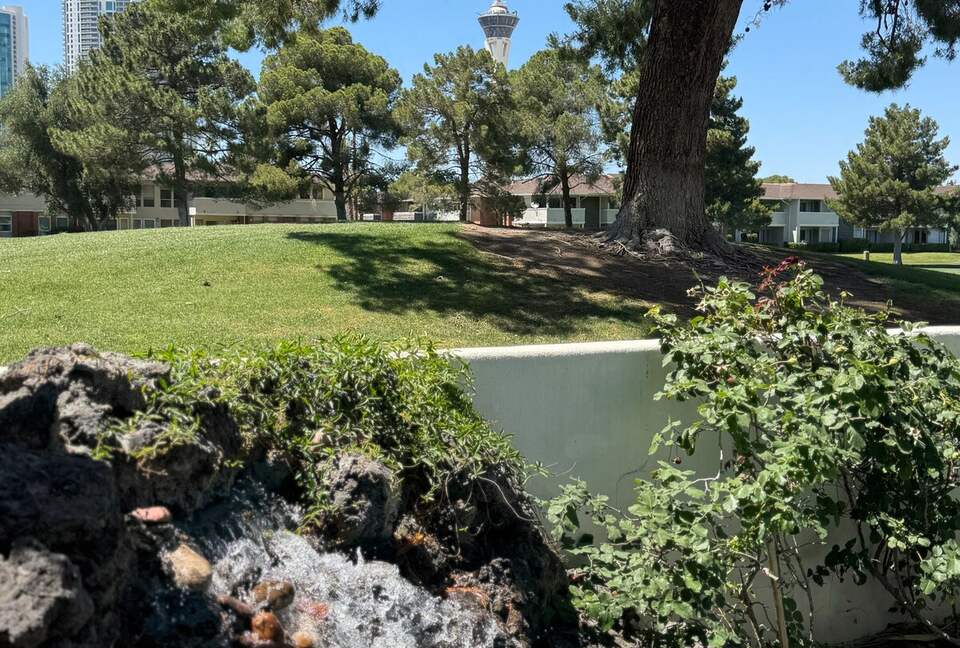 Art Deco Haven Overlooking the Las Vegas Strip - Las Vegas, Nevada