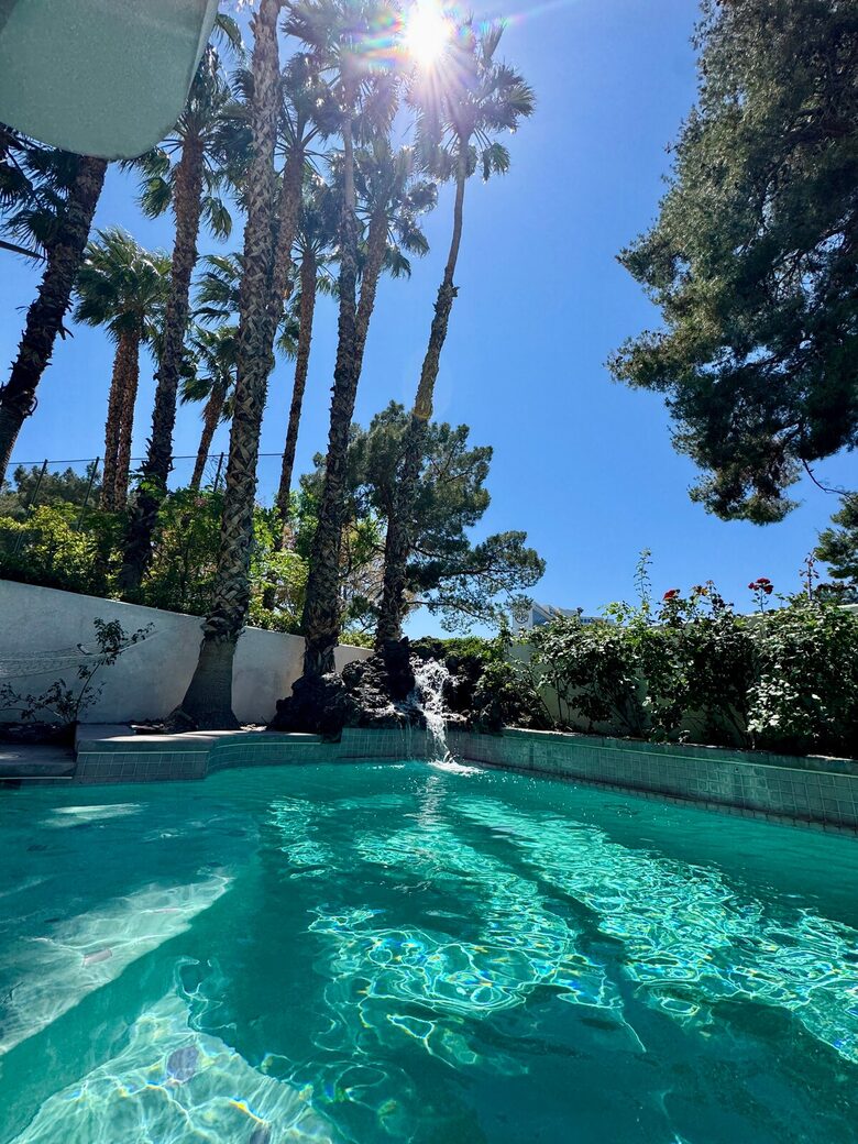 Art Deco Haven Overlooking the Las Vegas Strip - Las Vegas, Nevada