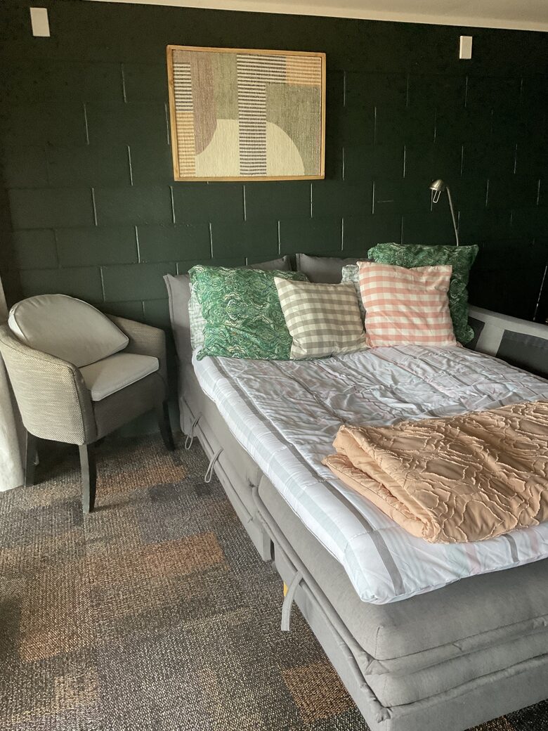 Modernist Gem with Ocean Views and Private Beach Access - Ōakura, New Zealand