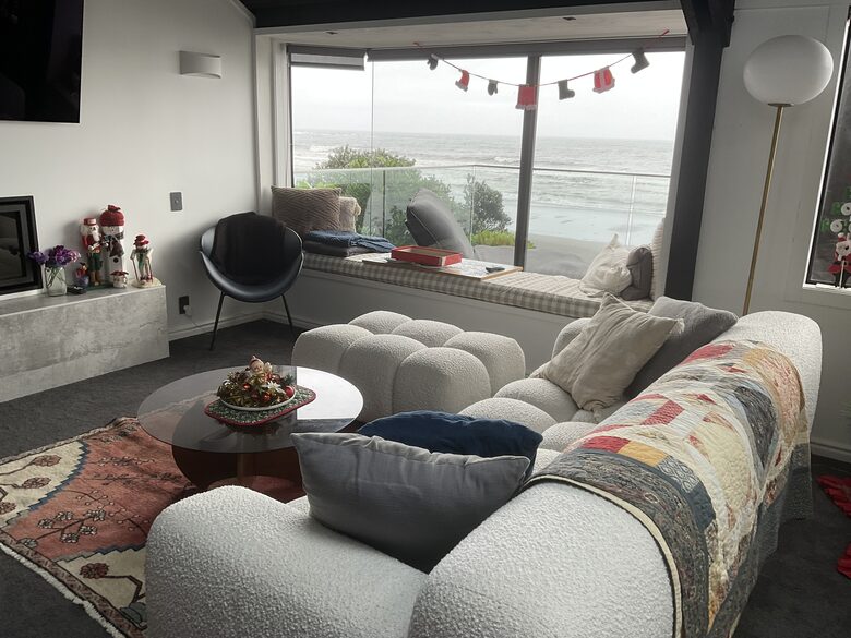 Modernist Gem with Ocean Views and Private Beach Access - Ōakura, New Zealand