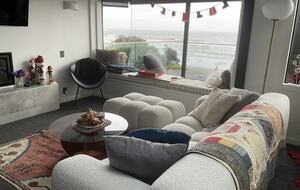 Modernist Gem with Ocean Views and Private Beach Access - Ōakura, New Zealand