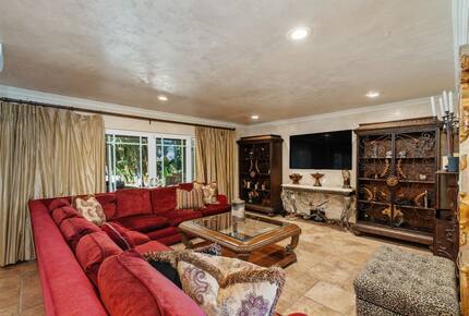 Resort Like Property in Los Angeles - Woodland Hills, California