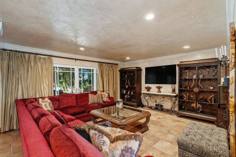 Resort Like Property in Los Angeles - Woodland Hills, California