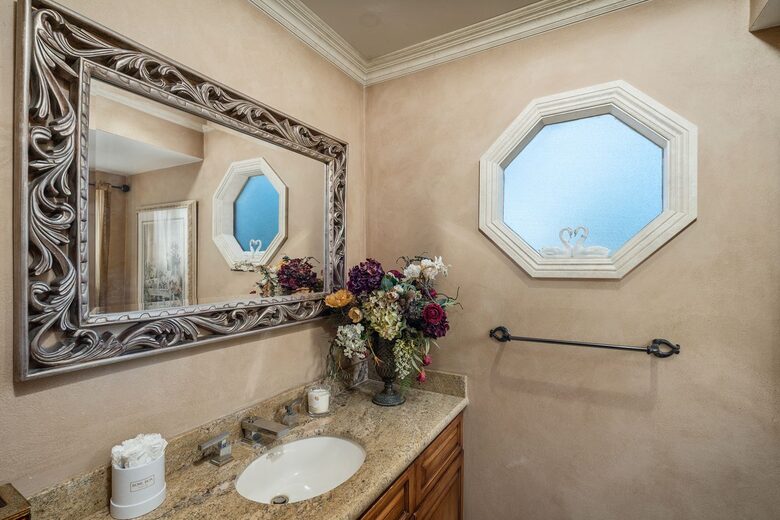 Resort Like Property in Los Angeles - Woodland Hills, California