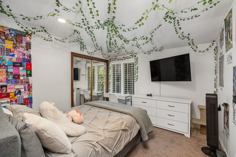 Resort Like Property in Los Angeles - Woodland Hills, California