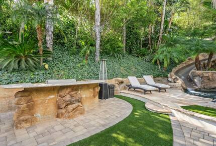 Resort Like Property in Los Angeles - Woodland Hills, California