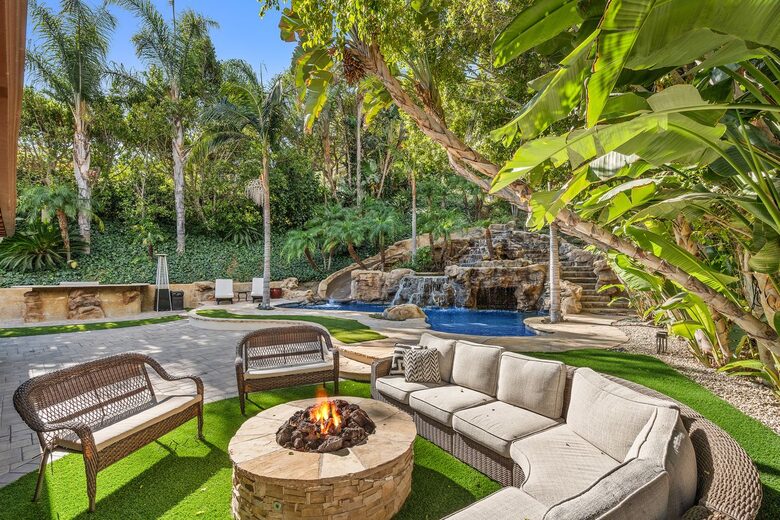 Resort Like Property in Los Angeles - Woodland Hills, California