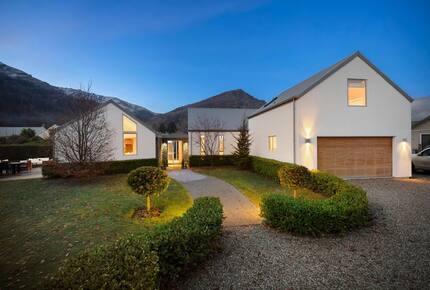 Alpine Elegance in the Heart of Arrowtown - Arrowtown, New Zealand