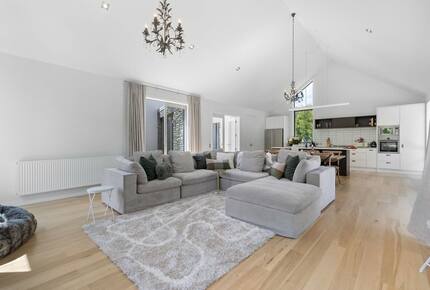 Alpine Elegance in the Heart of Arrowtown - Arrowtown, New Zealand