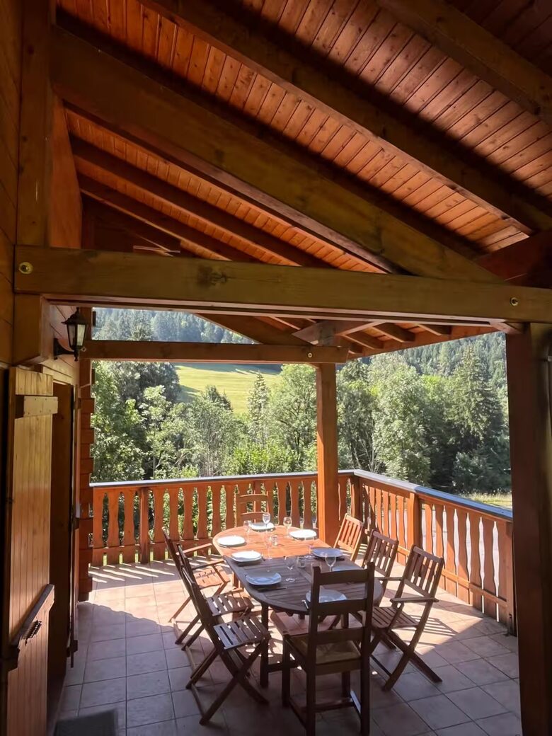 Elegant Alpine Chalet with Panoramic Mountain Views - Abondance, France
