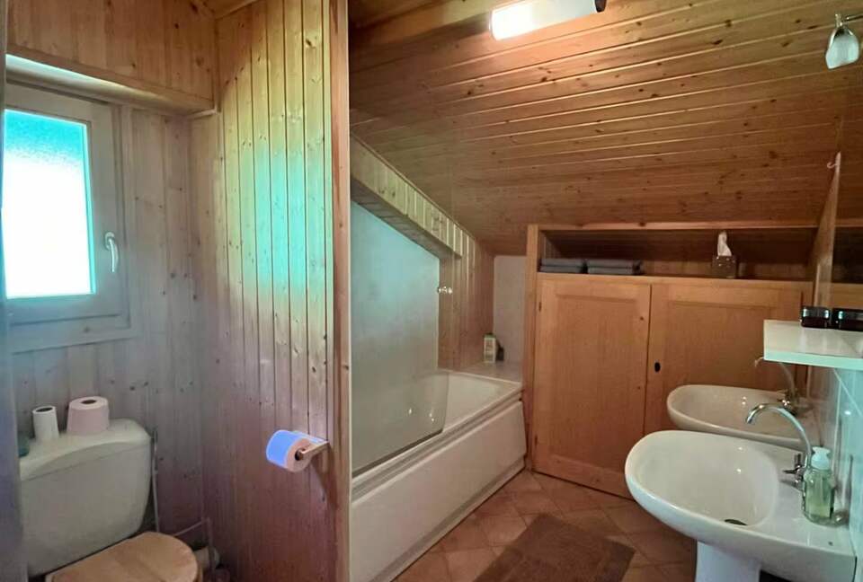 Elegant Alpine Chalet with Panoramic Mountain Views - Abondance, France