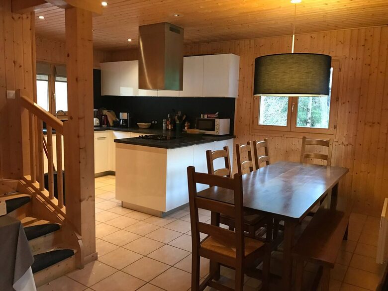 Elegant Alpine Chalet with Panoramic Mountain Views - Abondance, France
