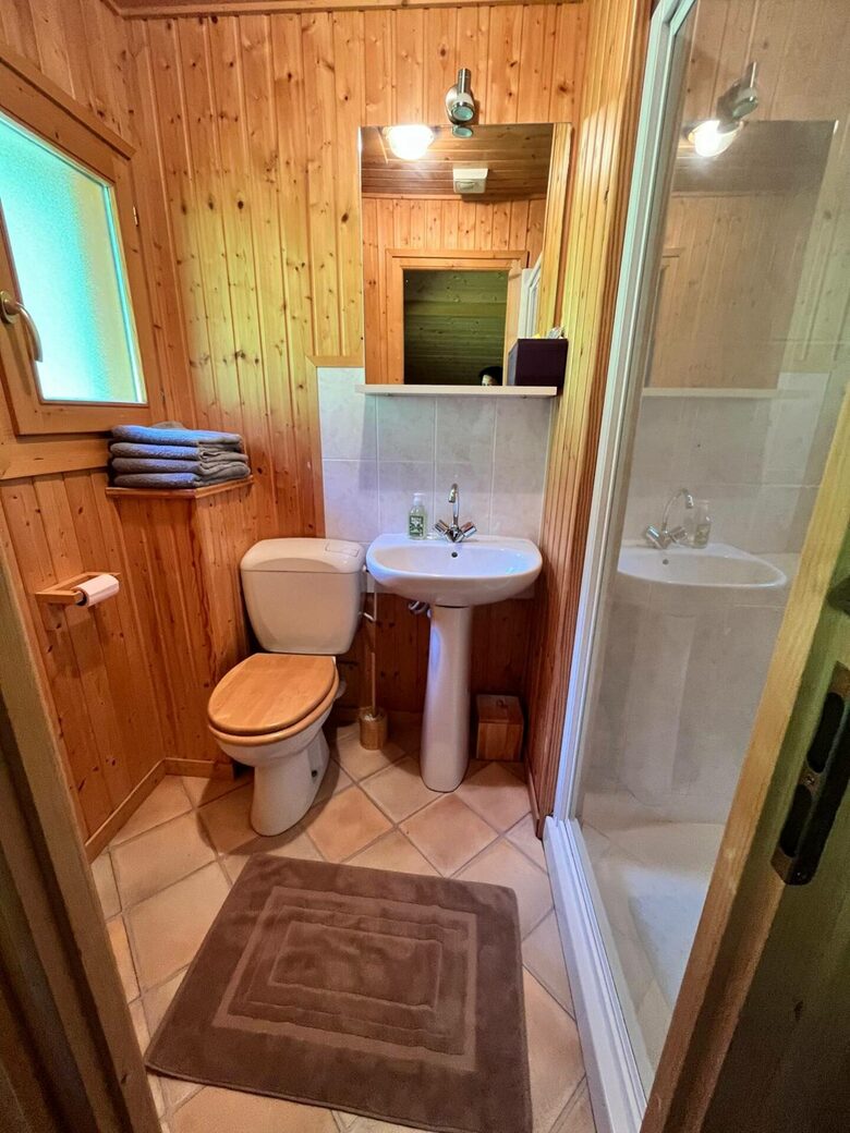 Elegant Alpine Chalet with Panoramic Mountain Views - Abondance, France