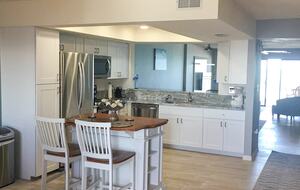 Seventh-Floor Serenity Over Cocoa Beach - Cocoa Beach, Florida