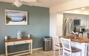 Seventh-Floor Serenity Over Cocoa Beach - Cocoa Beach, Florida