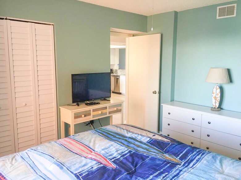 Seventh-Floor Serenity Over Cocoa Beach - Cocoa Beach, Florida