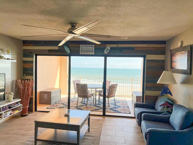 Seventh-Floor Serenity Over Cocoa Beach - Cocoa Beach, Florida