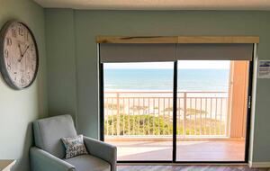 Seventh-Floor Serenity Over Cocoa Beach - Cocoa Beach, Florida