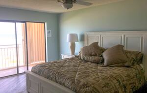 Seventh-Floor Serenity Over Cocoa Beach - Cocoa Beach, Florida