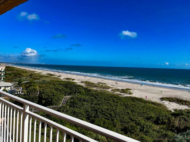 Seventh-Floor Serenity Over Cocoa Beach - Cocoa Beach, Florida