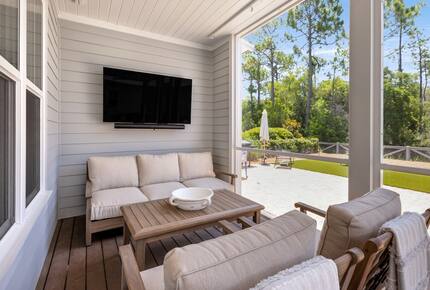 Refined Comfort near 30A’s Best Beaches - Santa Rosa Beach, Florida