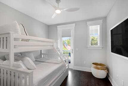 Refined Comfort near 30A’s Best Beaches - Santa Rosa Beach, Florida
