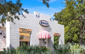 Refined Comfort near 30A’s Best Beaches - Santa Rosa Beach, Florida