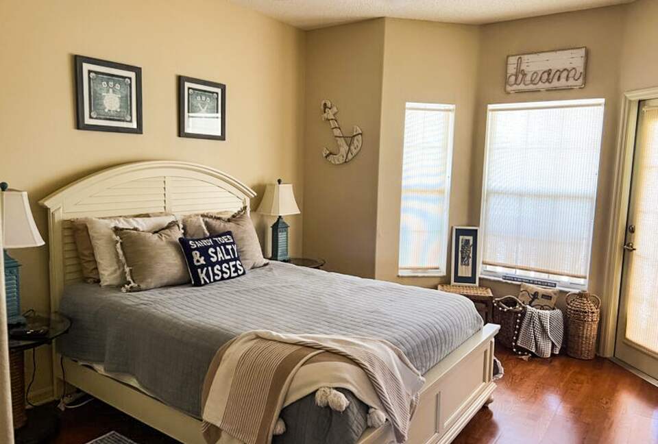 Stylish Canalfront Escape with Exceptional Amenities - Hernando Beach, Florida