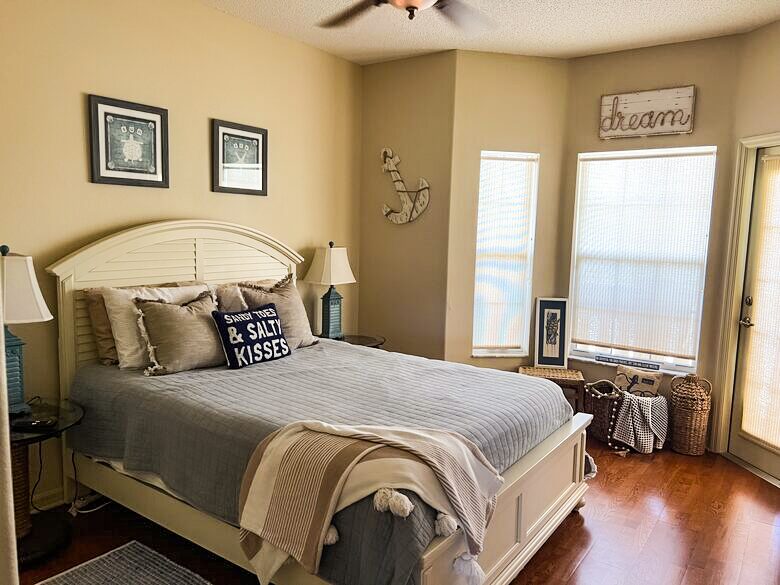 Stylish Canalfront Escape with Exceptional Amenities - Hernando Beach, Florida
