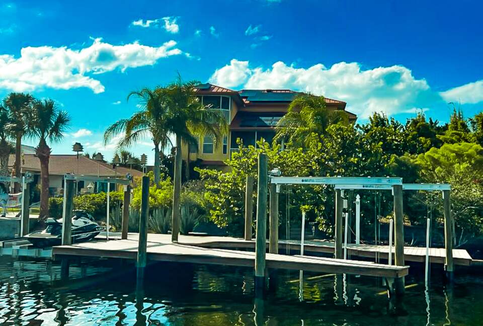 Stylish Canalfront Escape with Exceptional Amenities - Hernando Beach, Florida