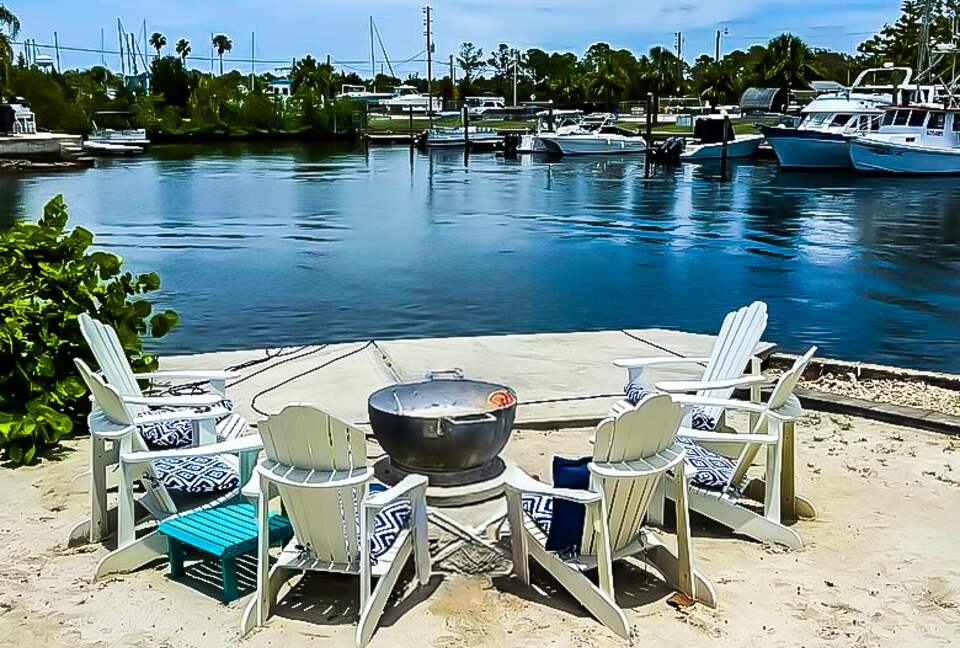 Stylish Canalfront Escape with Exceptional Amenities - Hernando Beach, Florida