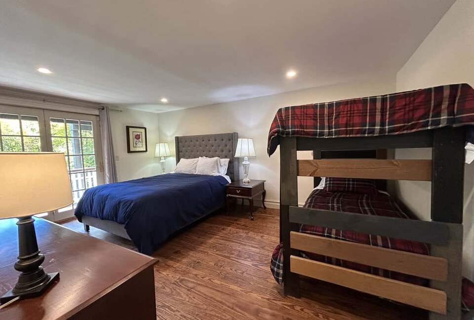 Elegant Escape at the Base of the Mountain - Winhall, Vermont