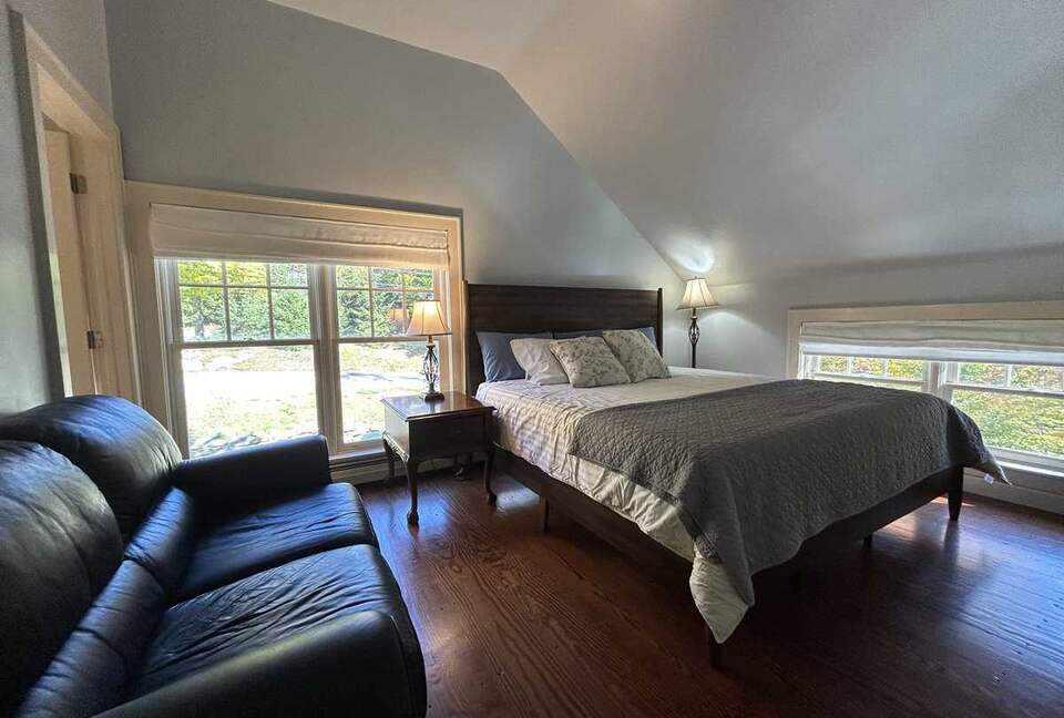 Elegant Escape at the Base of the Mountain - Winhall, Vermont