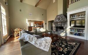 Elegant Escape at the Base of the Mountain - Winhall, Vermont