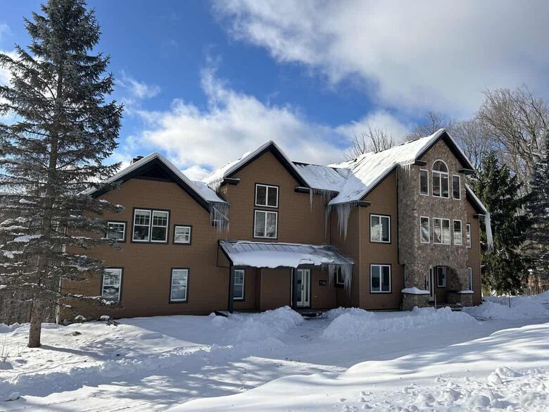 Elegant Escape at the Base of the Mountain - Winhall, Vermont
