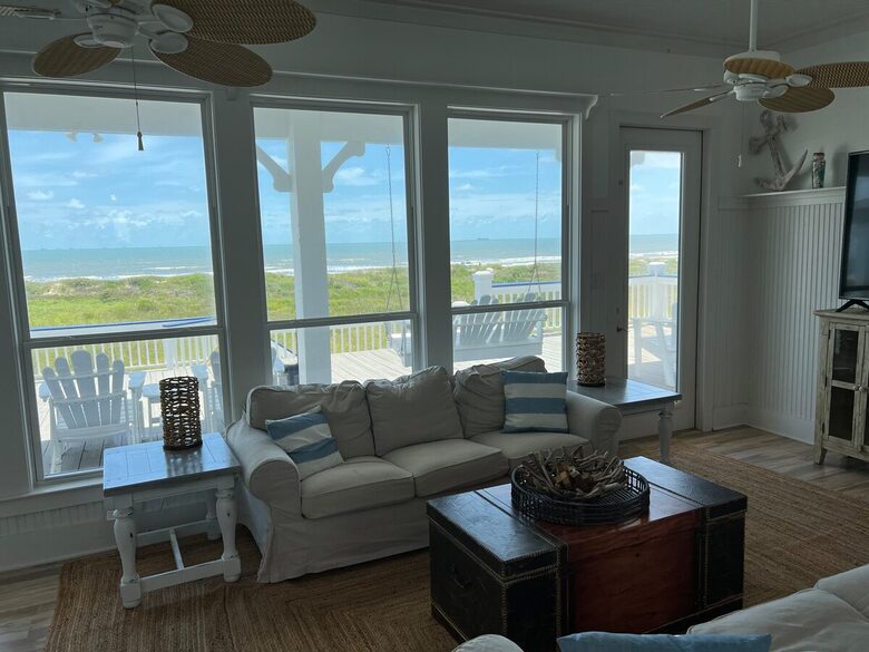 Refined Coastal Escape Overlooking Crystal Beach - Bolivar Peninsula, Texas