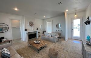 Refined Coastal Escape Overlooking Crystal Beach - Bolivar Peninsula, Texas