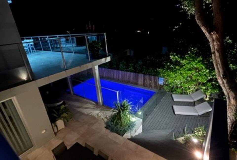 Elegant Coastal Retreat with Pool and Game Room - North Avoca, Australia