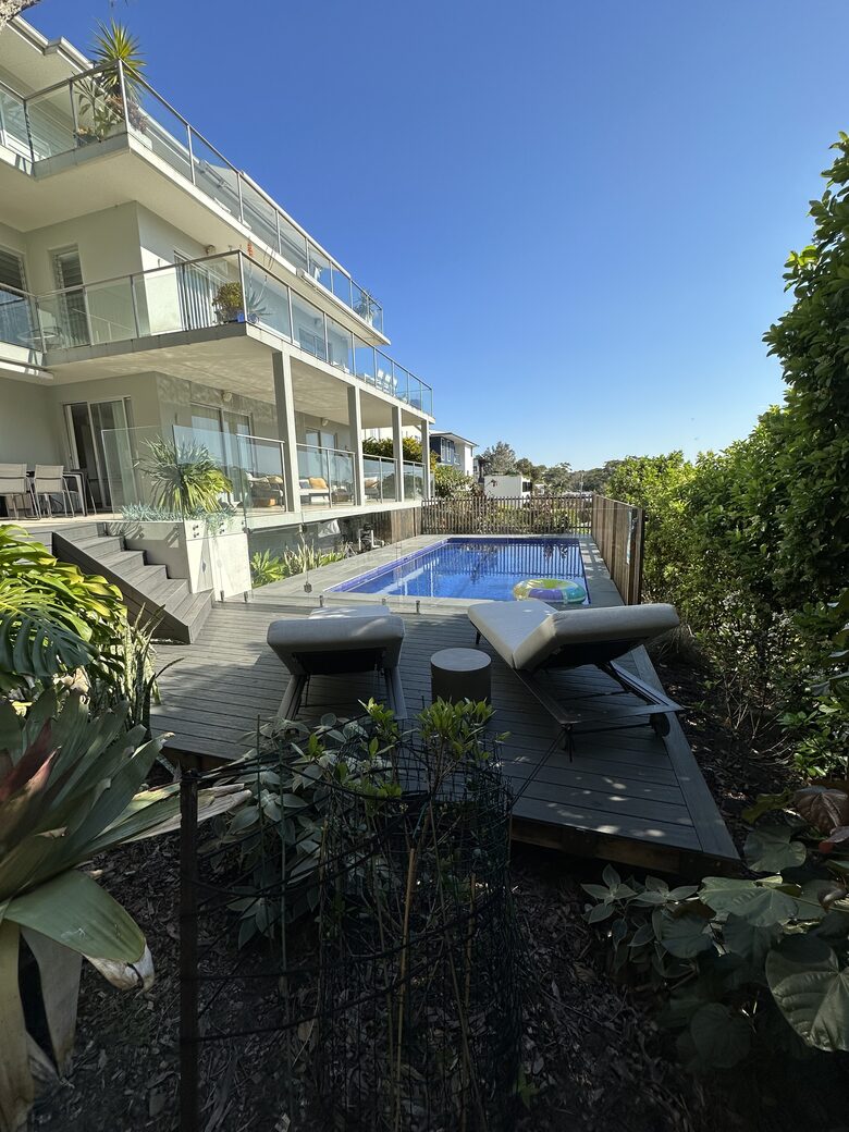 Elegant Coastal Retreat with Pool and Game Room - North Avoca, Australia