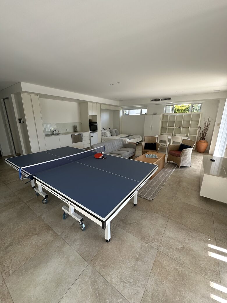 Elegant Coastal Retreat with Pool and Game Room - North Avoca, Australia