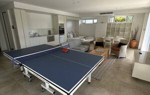 Elegant Coastal Retreat with Pool and Game Room - North Avoca, Australia