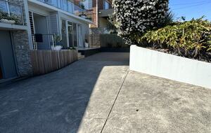 Elegant Coastal Retreat with Pool and Game Room - North Avoca, Australia