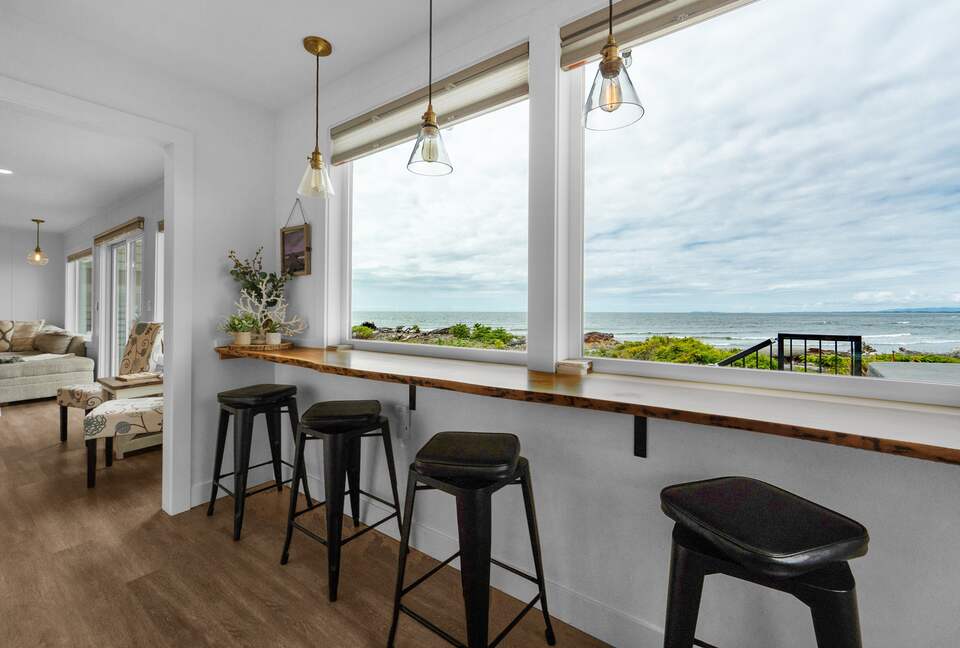Breakfast Bar with Ocean View