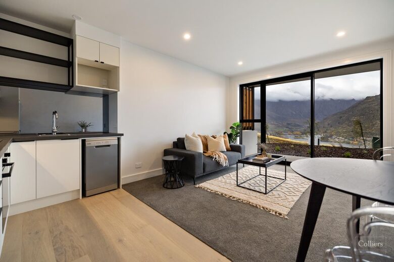 Architectural Masterpiece with Panoramic Lake and Mountain Views - Queenstown, New Zealand