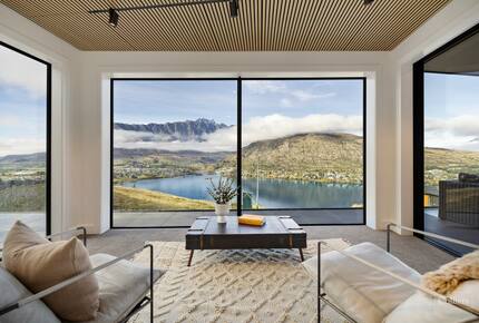 Architectural Masterpiece with Panoramic Lake and Mountain Views - Queenstown, New Zealand