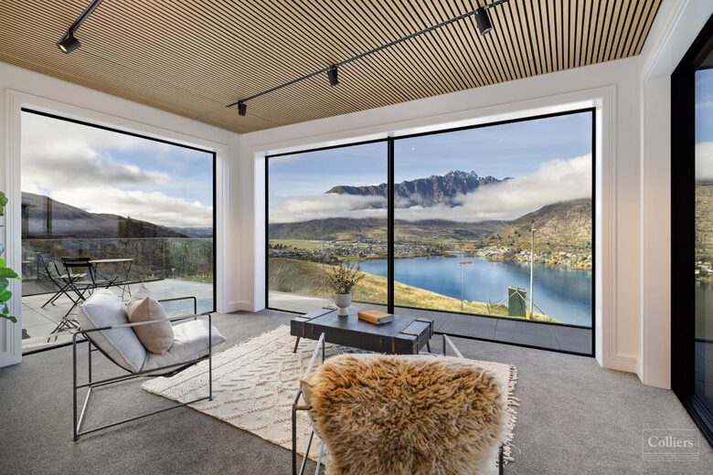 Architectural Masterpiece with Panoramic Lake and Mountain Views - Queenstown, New Zealand